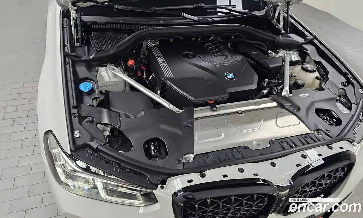 BMW X4 2025 2.0 автомат (гидро), фото 6