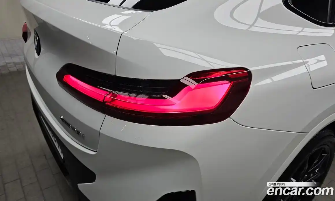 BMW X4 2025 2.0 автомат (гидро), фото 9