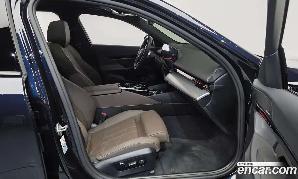 BMW 5 серия 2023 2.0 автомат (гидро), фото 17
