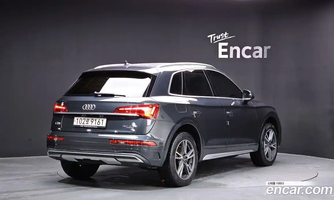 Audi Q5 2022 2.0 автомат (гидро), фото 2