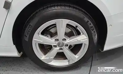 Audi A6 2021 2.0 автомат (гидро), миниатюра 7