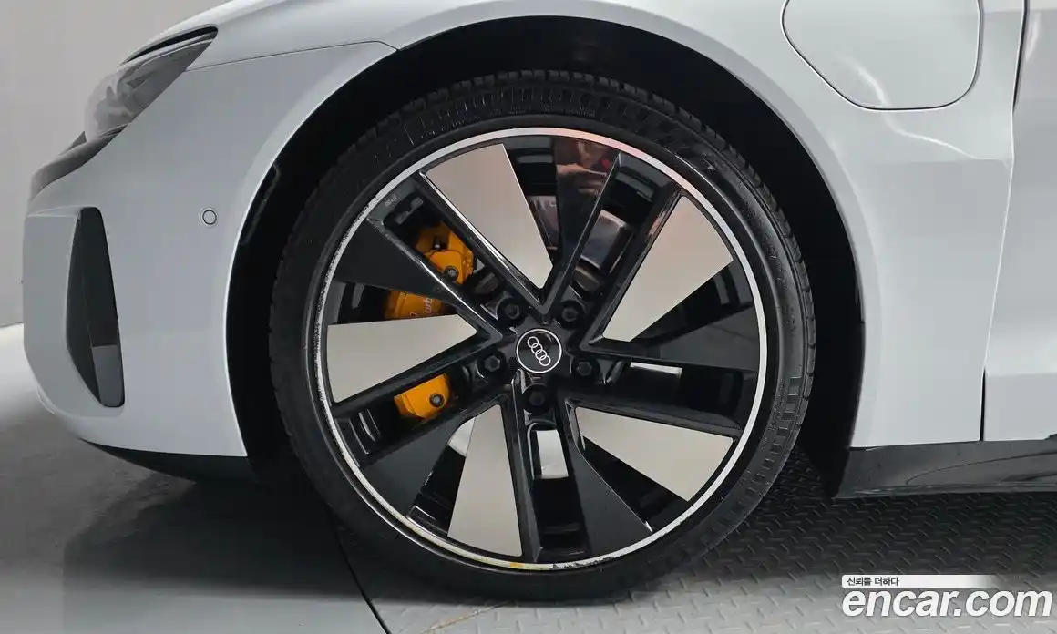 Audi e-tron GT 2021 0.1 автомат (гидро), фото 5