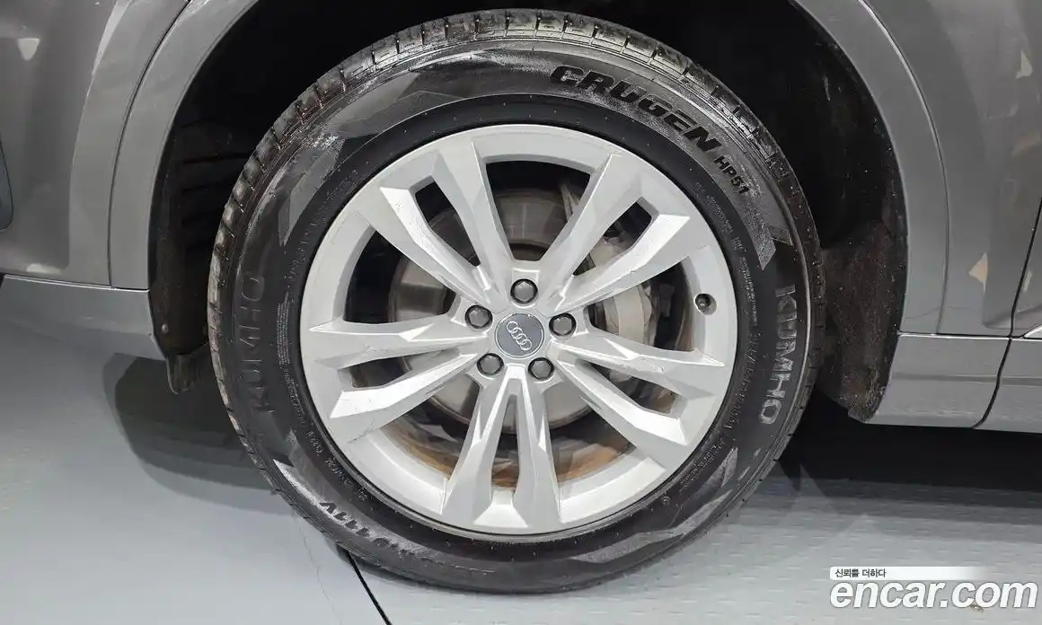 Audi Q7 2019 2.0 автомат (гидро), фото 5