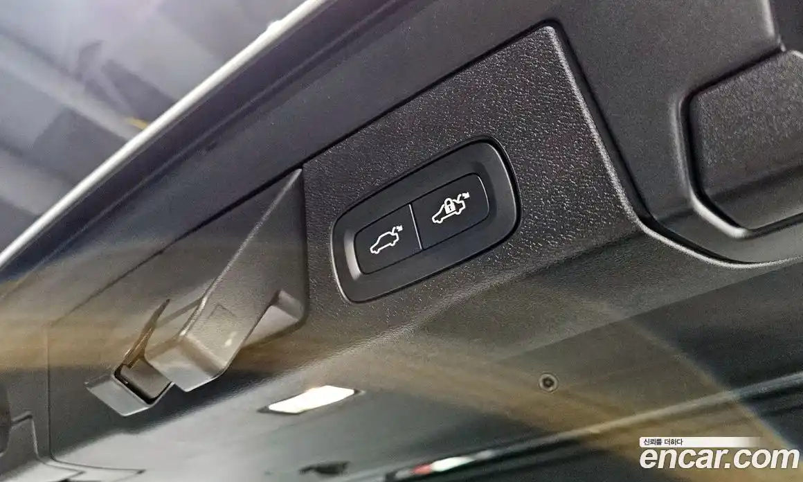 Volvo XC60 2025 2.0 автомат (гидро), фото 22