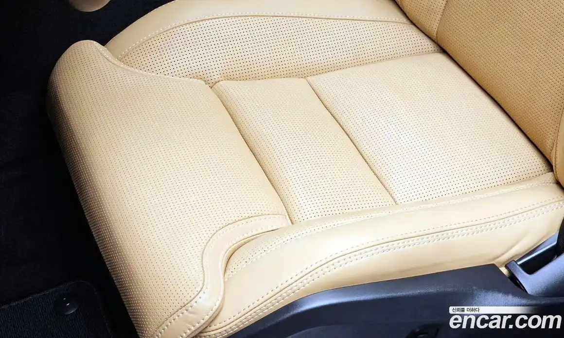 Volvo XC60 2025 2.0 автомат (гидро), фото 30