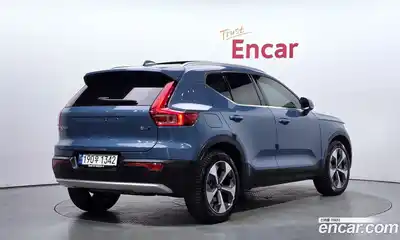 Volvo XC40 2022 2.0 автомат (гидро), миниатюра 2