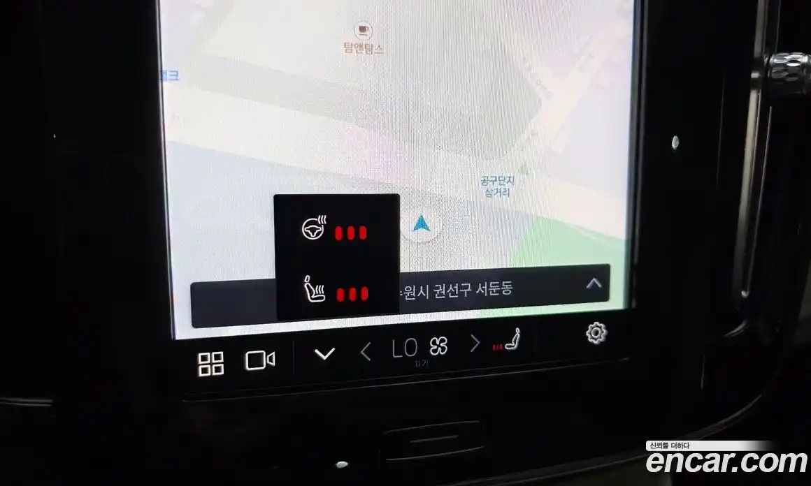 Volvo XC40 2022 2.0 автомат (гидро), фото 32