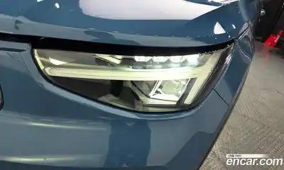 Volvo XC40 2022 2.0 автомат (гидро), миниатюра 8