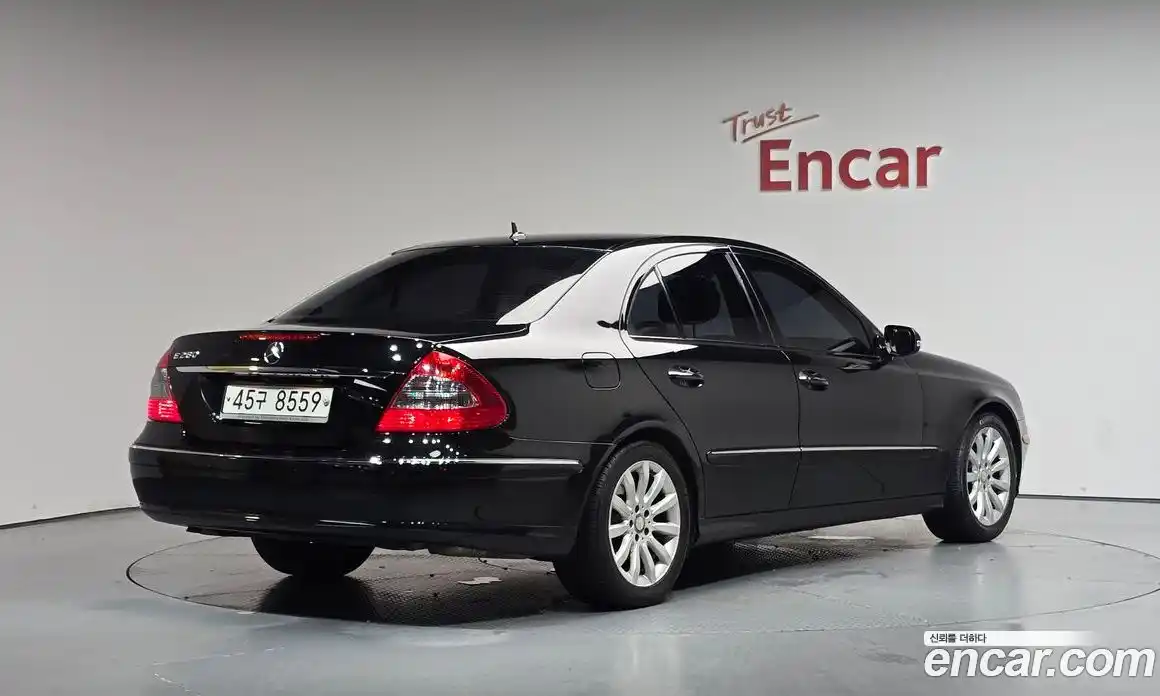 Mercedes-Benz E-Class 2009 3.0 автомат (гидро), фото 1