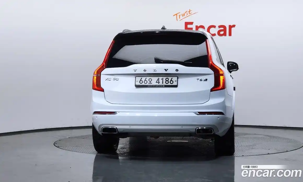 Volvo XC90 2017 2.0 автомат (гидро), фото 4
