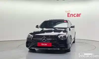 Mercedes-Benz E-Class 2023 2.0 автомат (гидро), миниатюра 3