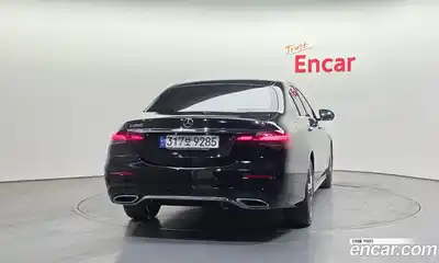 Mercedes-Benz E-Class 2023 2.0 автомат (гидро), миниатюра 4