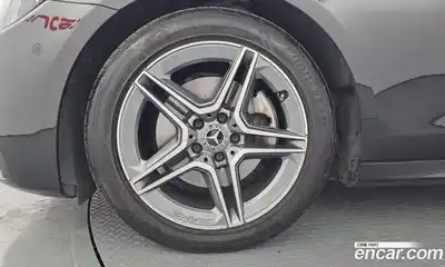 Mercedes-Benz E-Class 2023 2.0 автомат (гидро), миниатюра 5