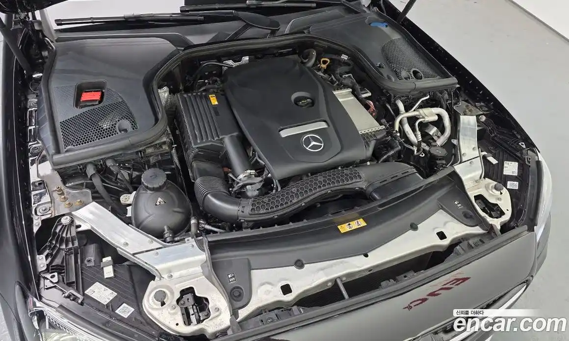 Mercedes-Benz E-Class 2023 2.0 автомат (гидро), фото 6