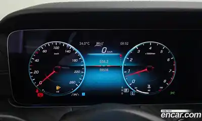 Mercedes-Benz E-Class 2023 2.0 автомат (гидро), миниатюра 8