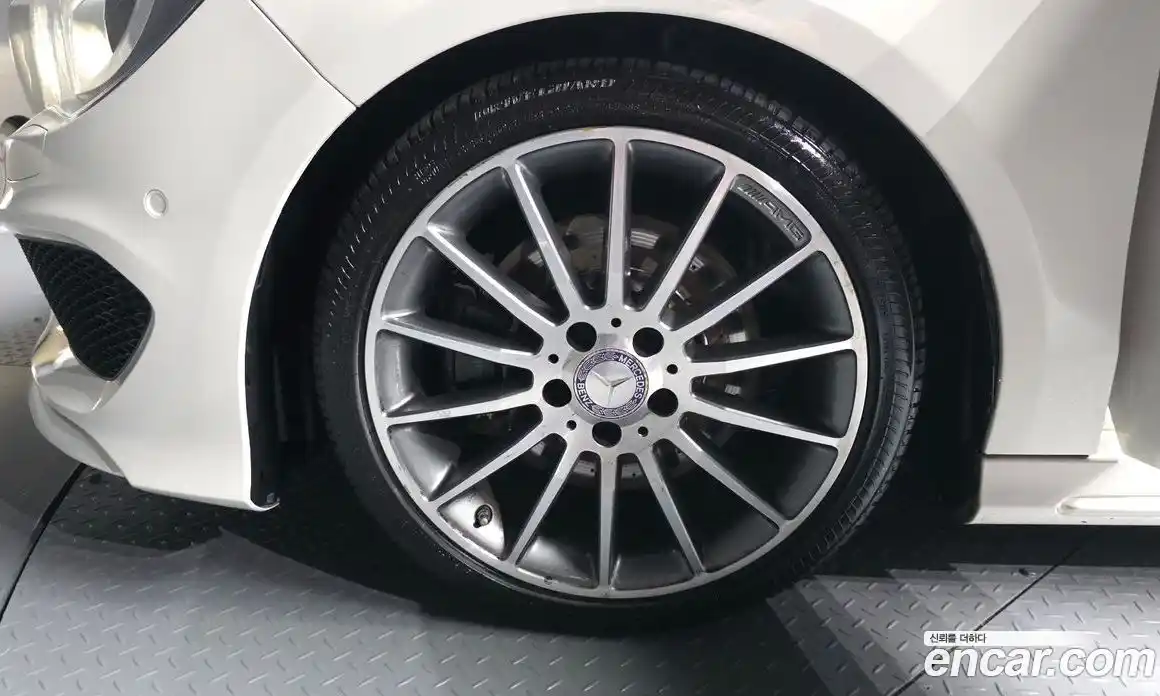 Mercedes-Benz CLA-Class 2015 2.0 гидро, фото 5 Mercedes-Benz CLA-Class 2015 2.0 гидро, фото 5