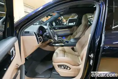Porsche Cayenne 2021 4.0 автомат (гидро), миниатюра 10