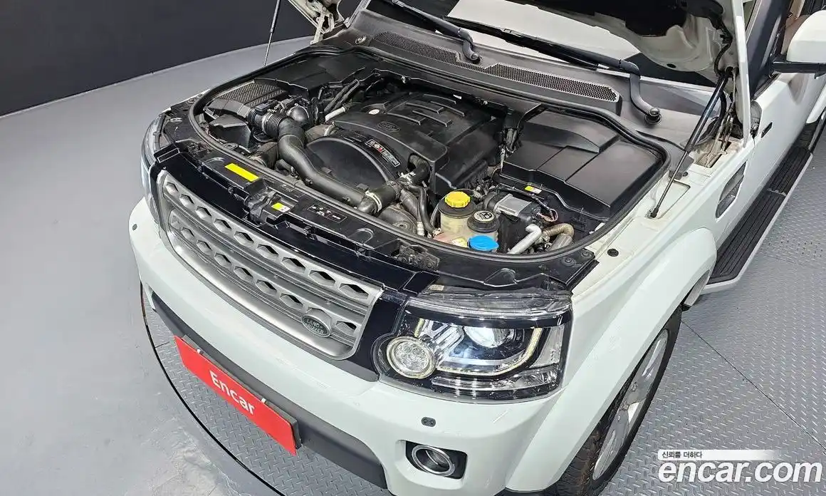 Land Rover Discovery 2016 3.0 автомат (гидро), фото 6