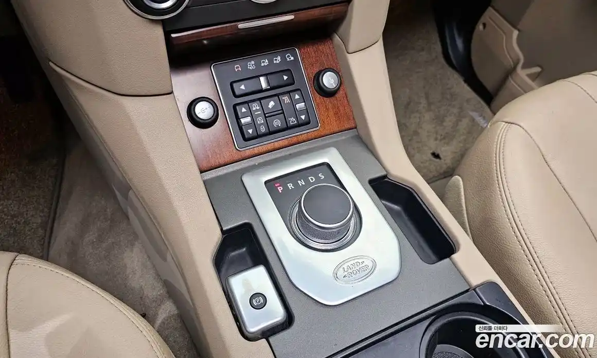 Land Rover Discovery 2016 3.0 автомат (гидро), фото 9