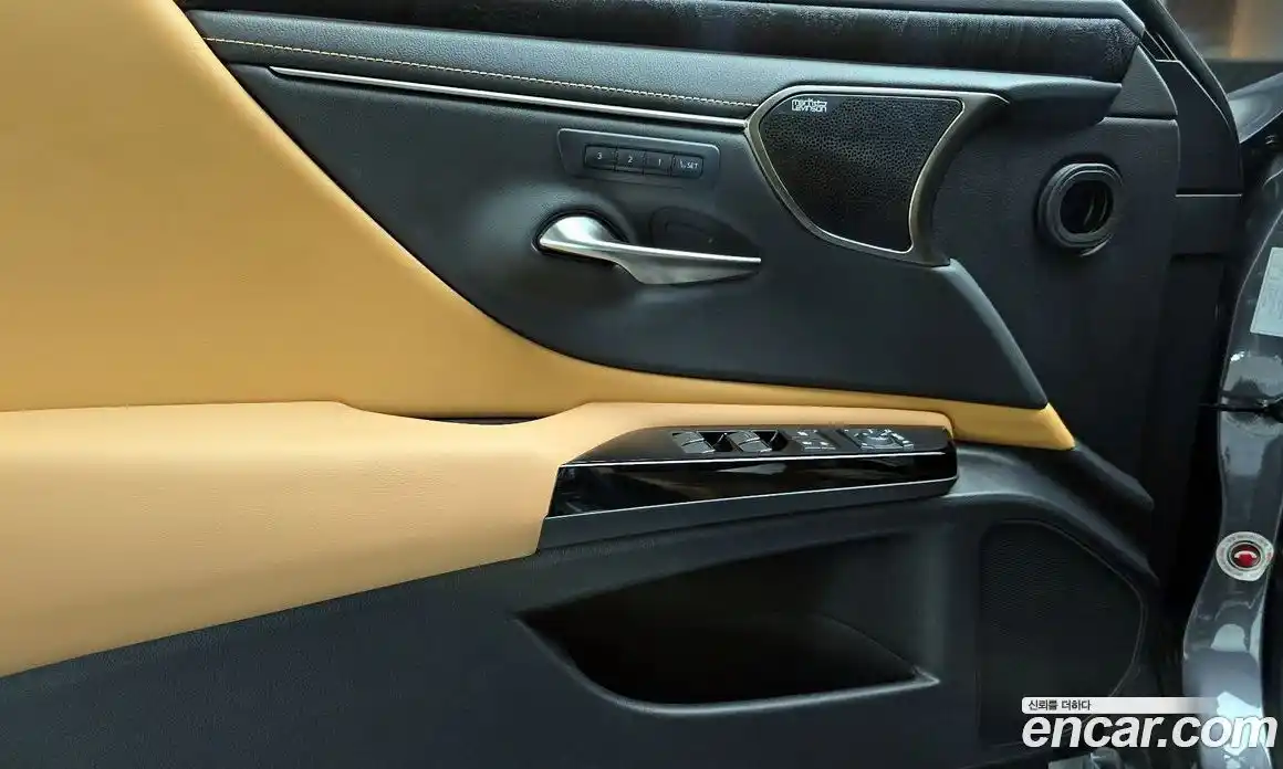 Lexus ES 2023 2.5 гидро, фото 14