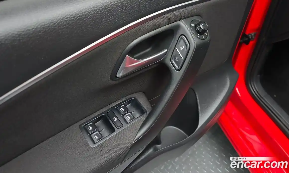 Volkswagen Polo 2015 1.4 автомат (гидро), фото 15