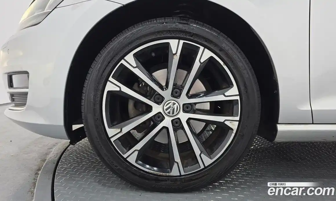 Volkswagen Golf 2014 2.0 автомат (гидро), фото 5
