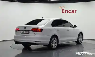 Volkswagen Jetta 2015 2.0 автомат (гидро), миниатюра 2