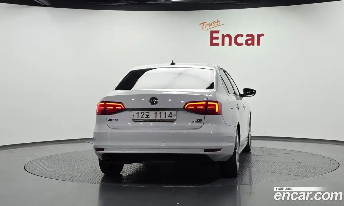 Volkswagen Jetta 2015 2.0 автомат (гидро), фото 4