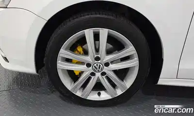 Volkswagen Jetta 2015 2.0 автомат (гидро), миниатюра 5