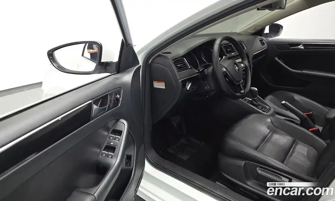 Volkswagen Jetta 2015 2.0 автомат (гидро), фото 10