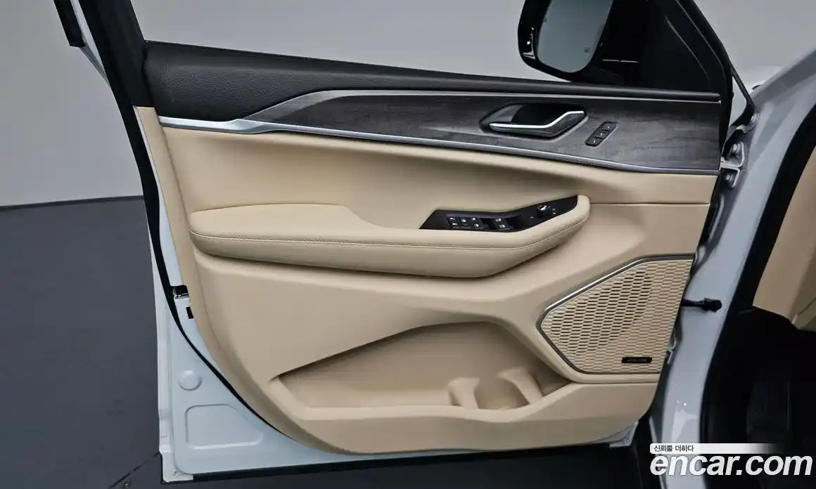 Jeep Cherokee 2023 2.0 автомат (гидро), фото 13