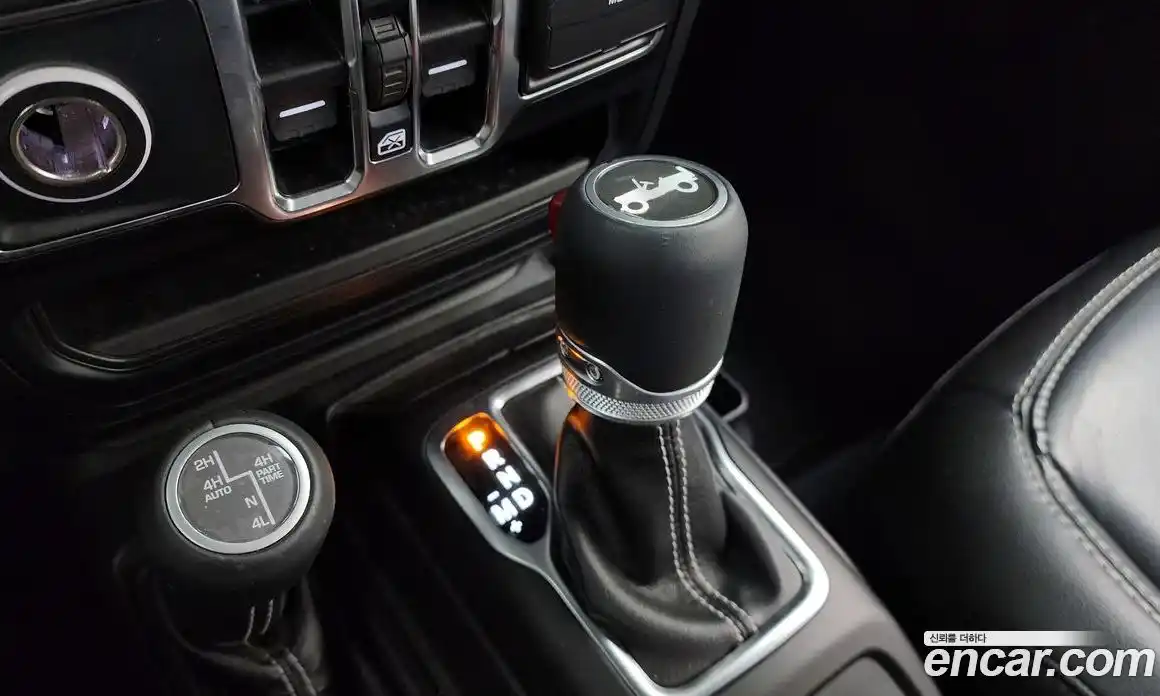 Jeep Wrangler 2019 2.0 автомат (гидро), фото 12