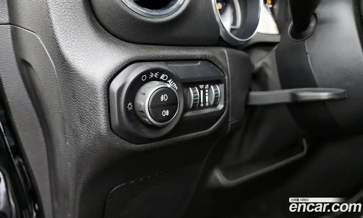 Jeep Wrangler 2019 2.0 автомат (гидро), фото 22