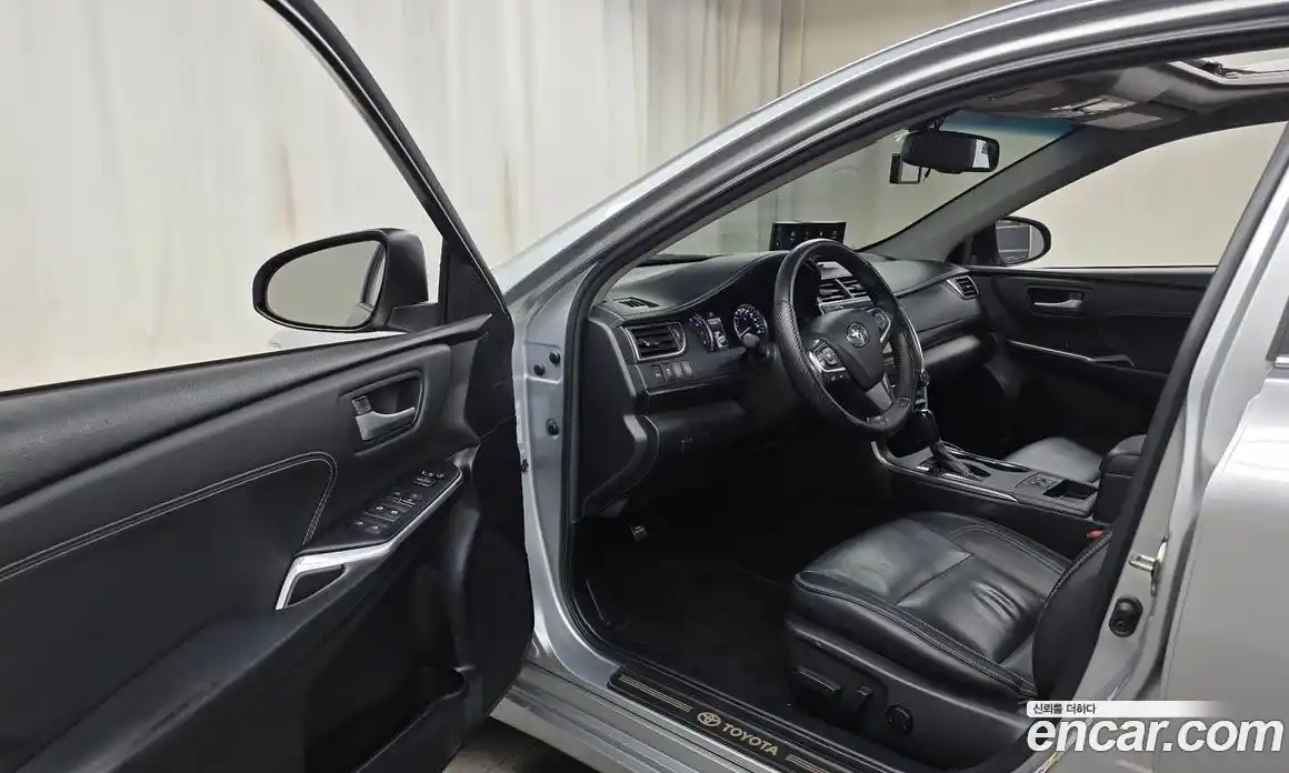Toyota Camry 2014 2.5 гидро, фото 10
