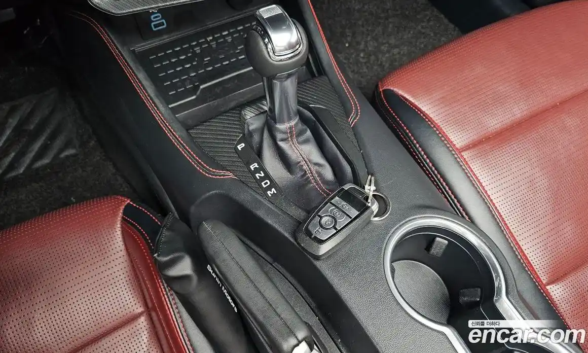 Ford Mustang 2024 2.3 автомат (гидро), фото 11