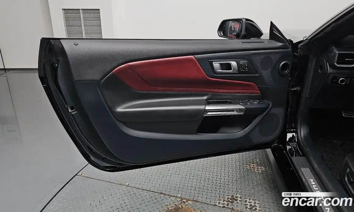Ford Mustang 2024 2.3 автомат (гидро), фото 13