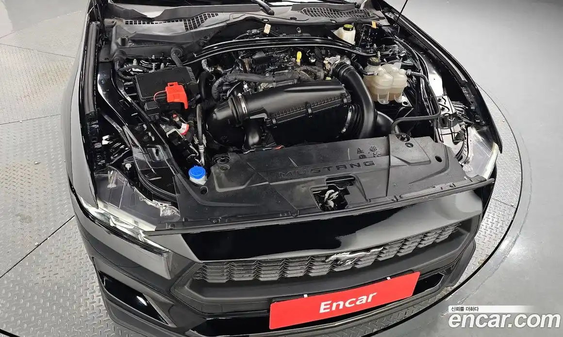 Ford Mustang 2024 2.3 автомат (гидро), фото 5