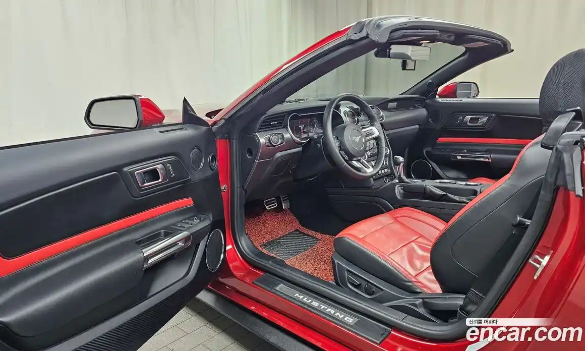 Ford Mustang 2022 2.3 автомат (гидро), фото 13