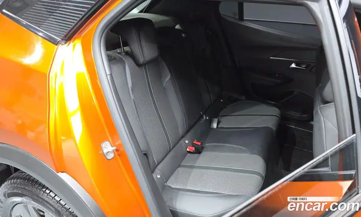 Peugeot 2008 2020 1.5 автомат (гидро), фото 11