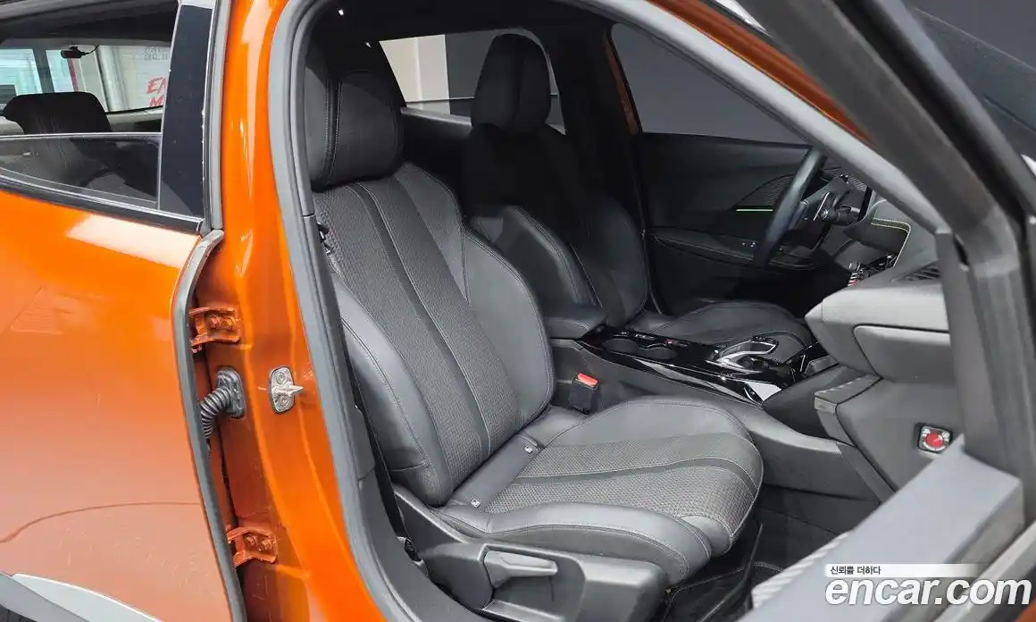 Peugeot 2008 2020 1.5 автомат (гидро), фото 12