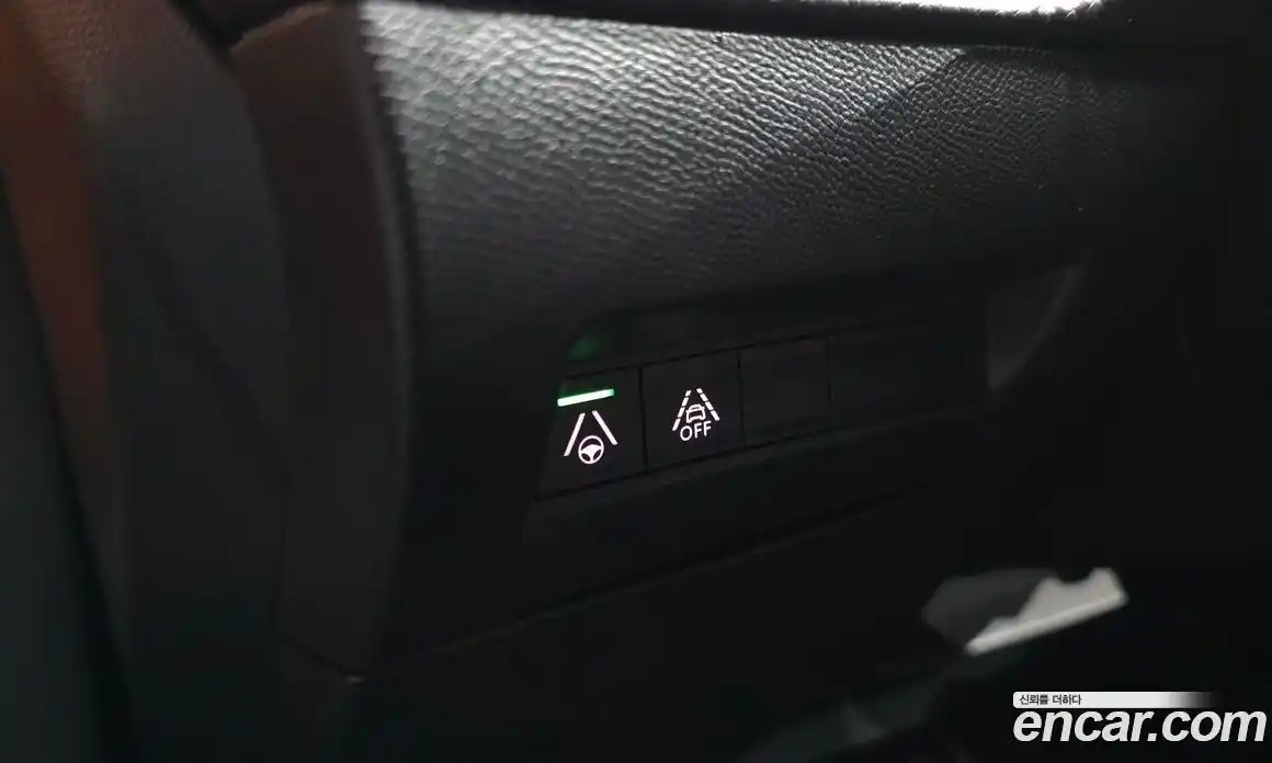 Peugeot 2008 2020 1.5 автомат (гидро), фото 14