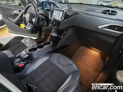 Peugeot 2008 2015 1.6 автомат (гидро), миниатюра 9