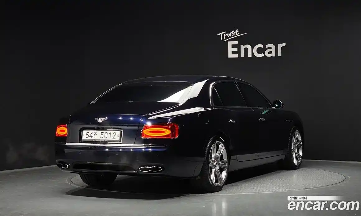 Bentley Flying Spur 2018 4.0 гидро, фото 2
