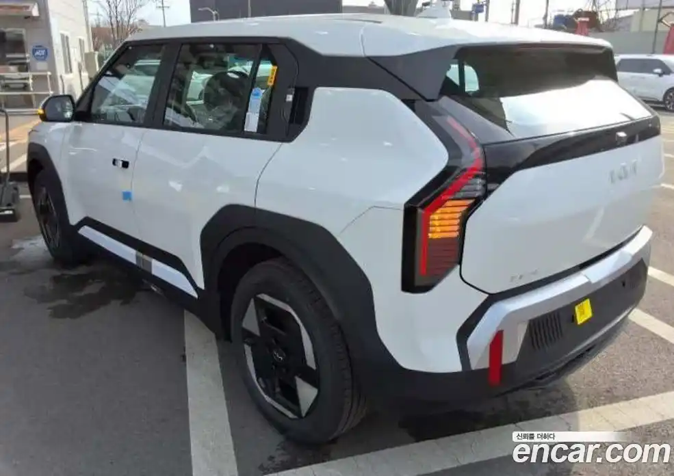Kia EV3 2026 0.1 автомат (гидро), фото 10