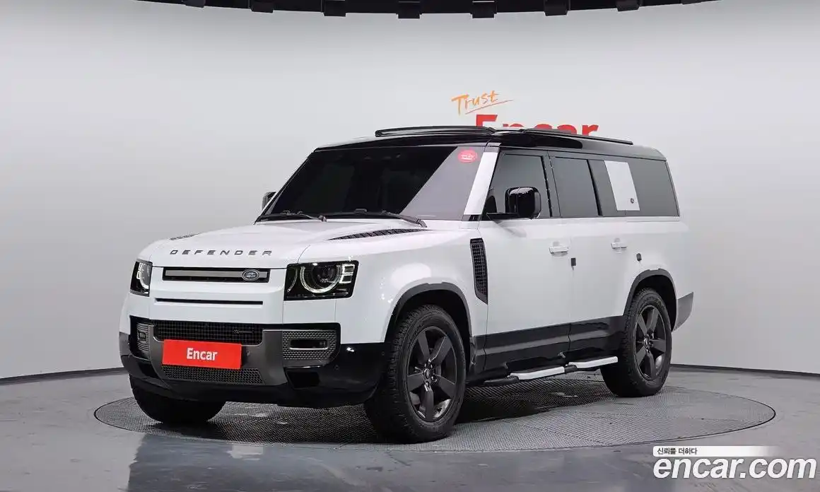 Land Rover Defender 2023 3.0 автомат (гидро), фото 1