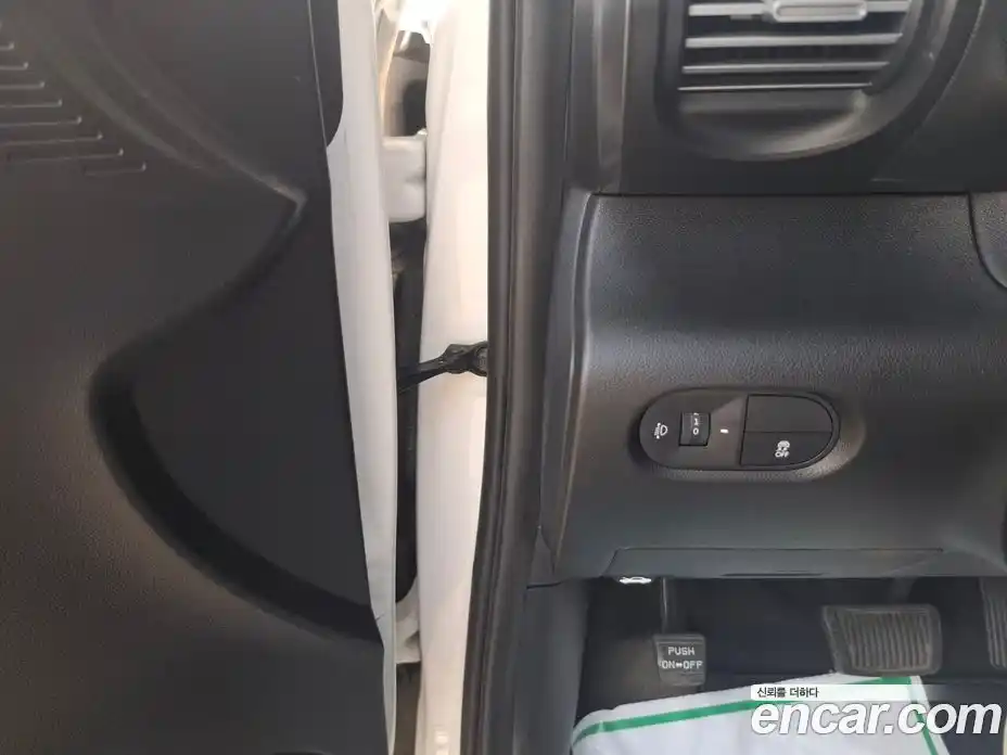 Hyundai Casper 2022 1.0 автомат (гидро), фото 6