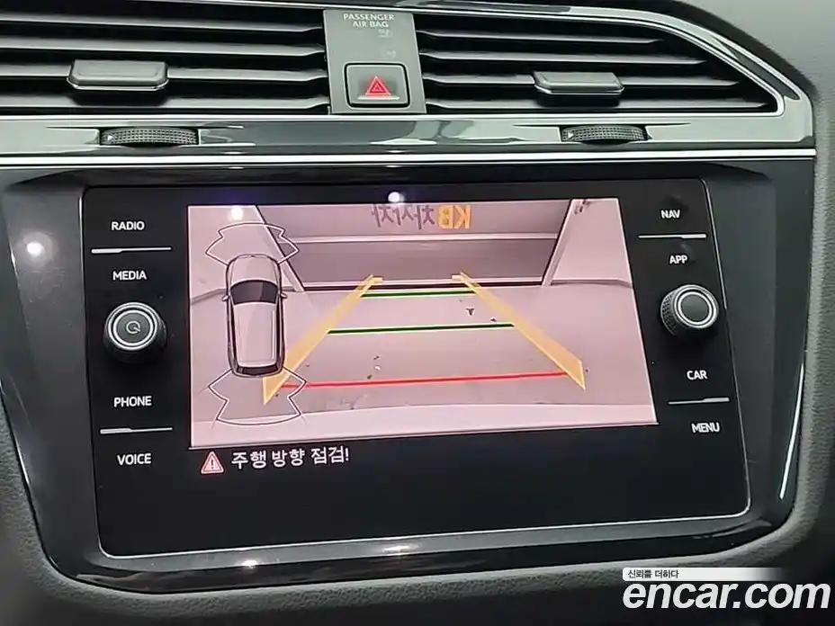 Volkswagen Tiguan 2022 2.0 автомат (гидро), фото 14