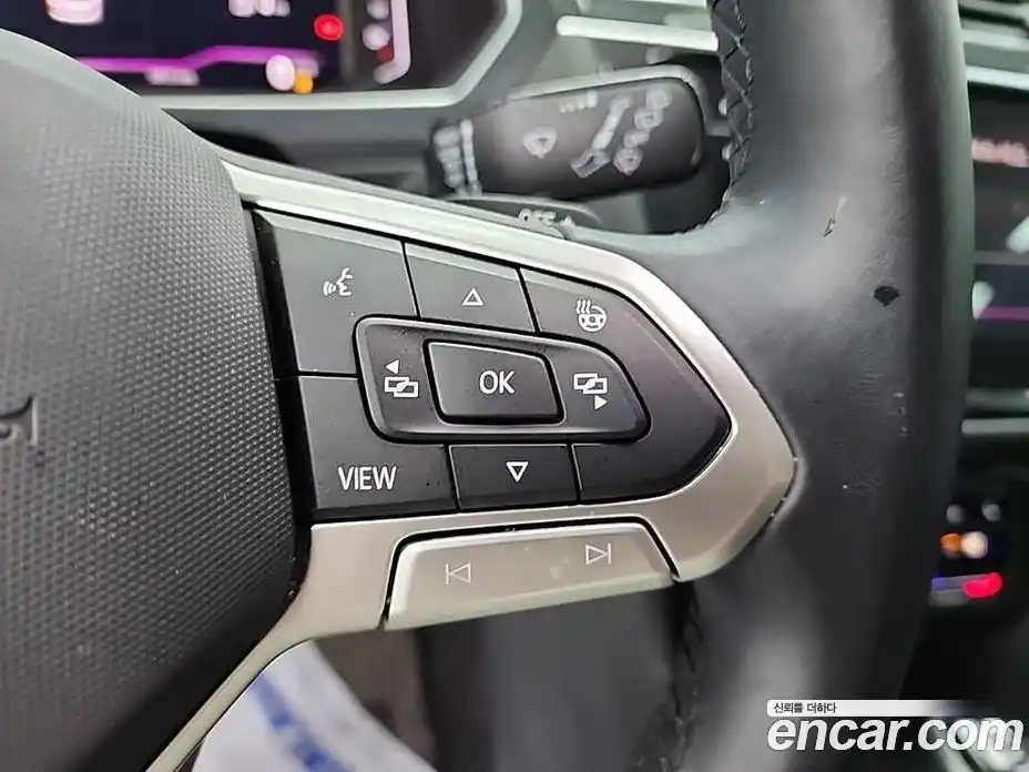 Volkswagen Tiguan 2022 2.0 автомат (гидро), фото 16