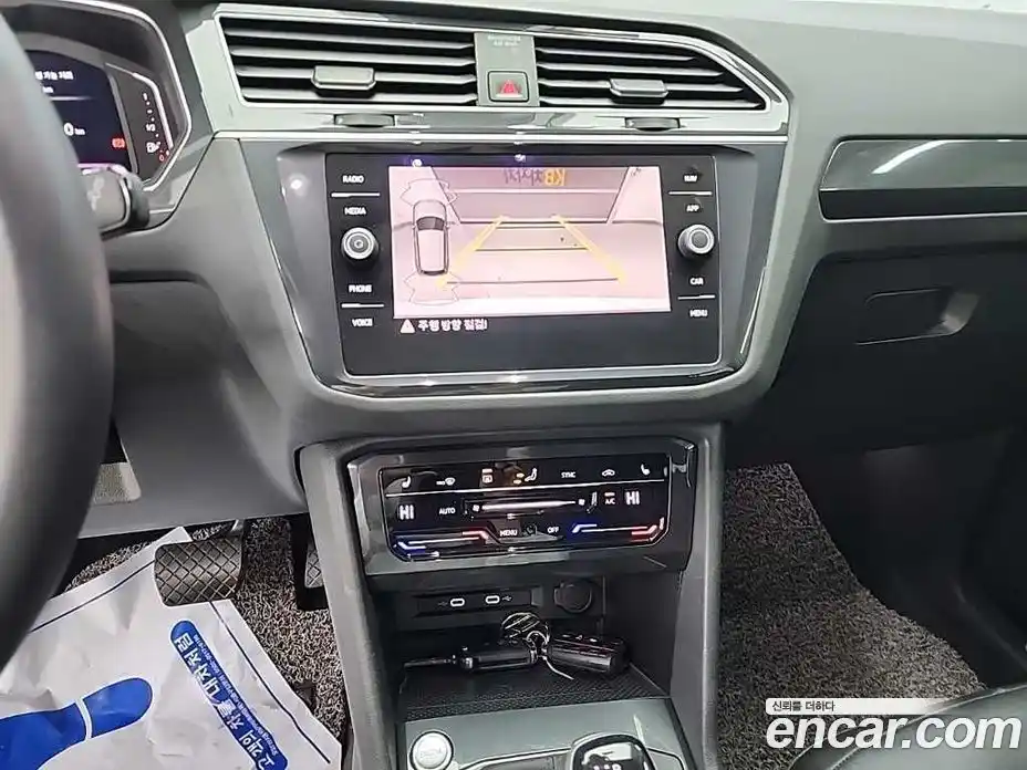 Volkswagen Tiguan 2022 2.0 автомат (гидро), фото 10