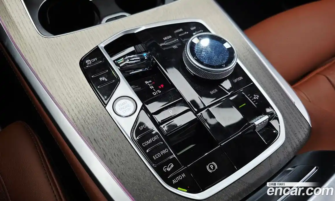BMW X7 2025 3.0 автомат (гидро), фото 12